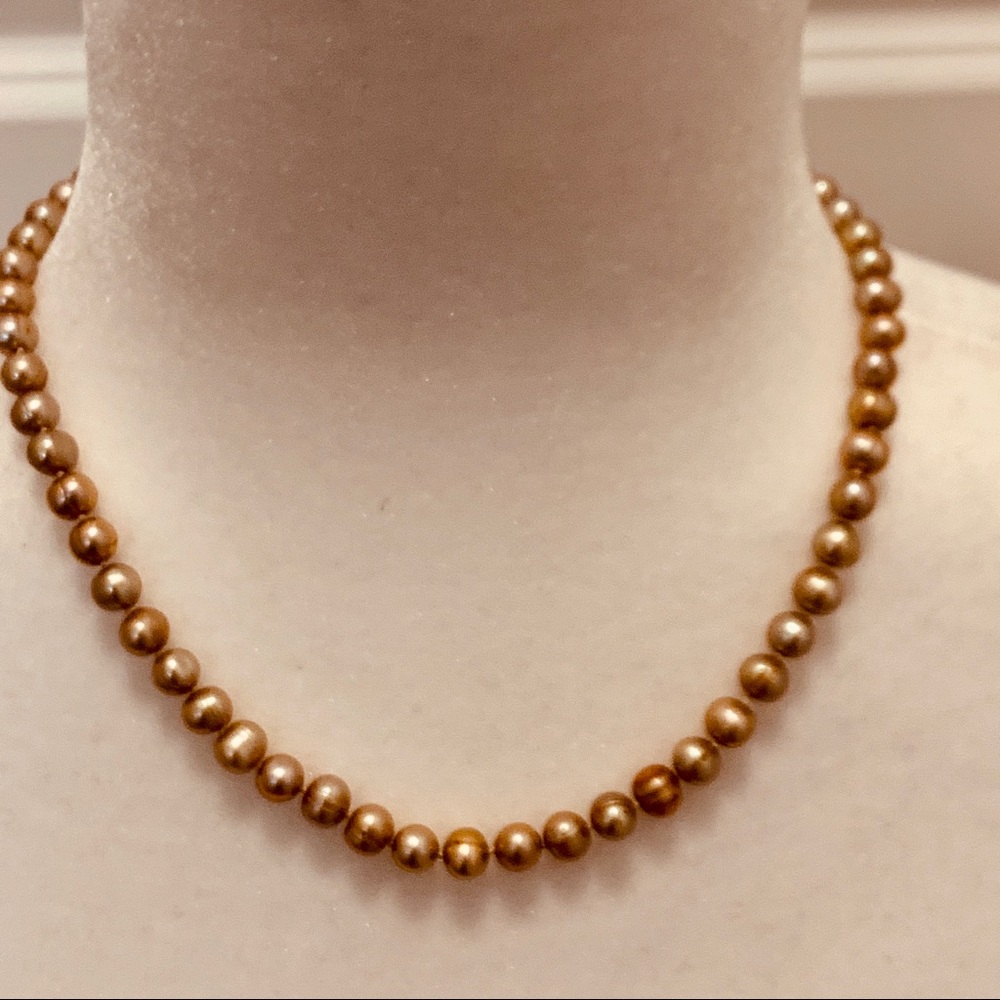 Trending pink tone pearls. 17 inches
